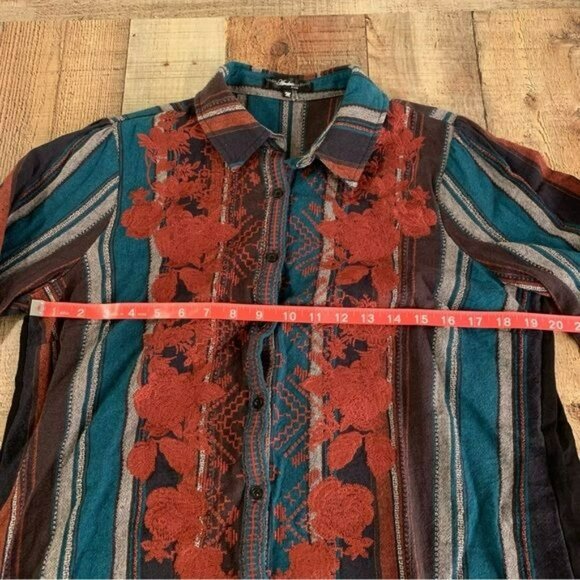 Andree by Unit floral print multi striped button up women’s size medium - Picture 2 of 7